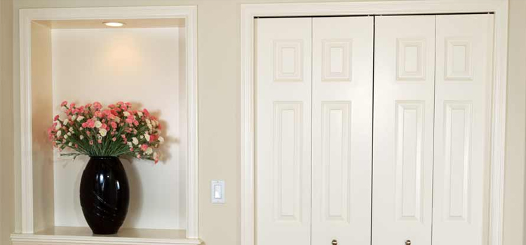 residential closet door repair in Fountainebleau